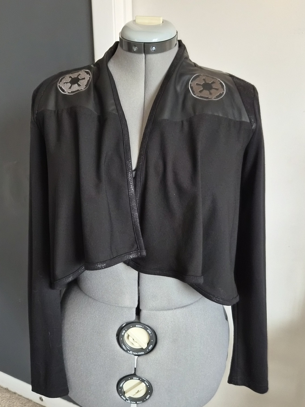 Her-Universe Star Wars Cropped Open-Front Jacket